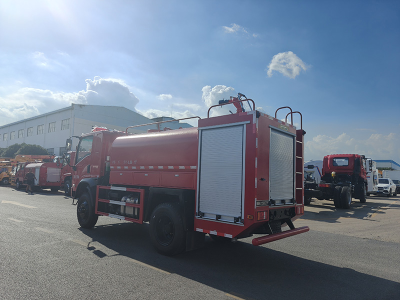 四驅單排5.25方灑水車森林消防灑水車-消防泵